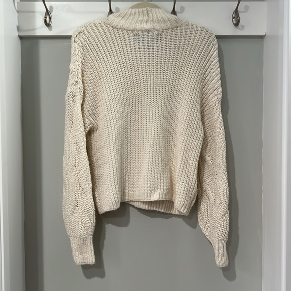 AE Cable Knit Mock Neck Sweater - Picture 4 of 6